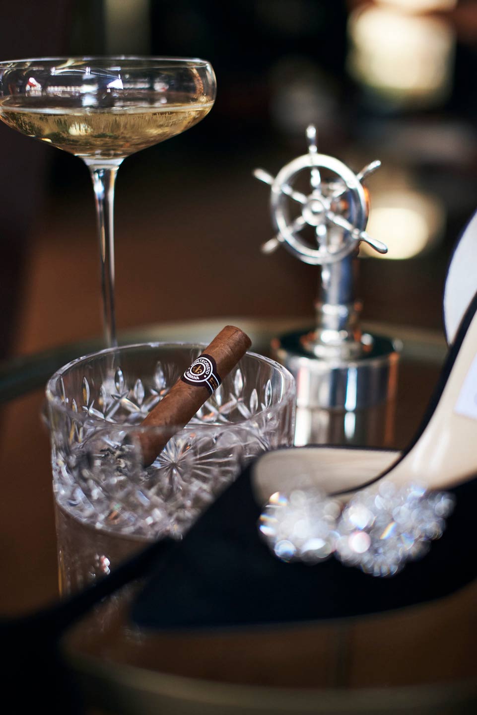Lifestyle photography cigar and champagne