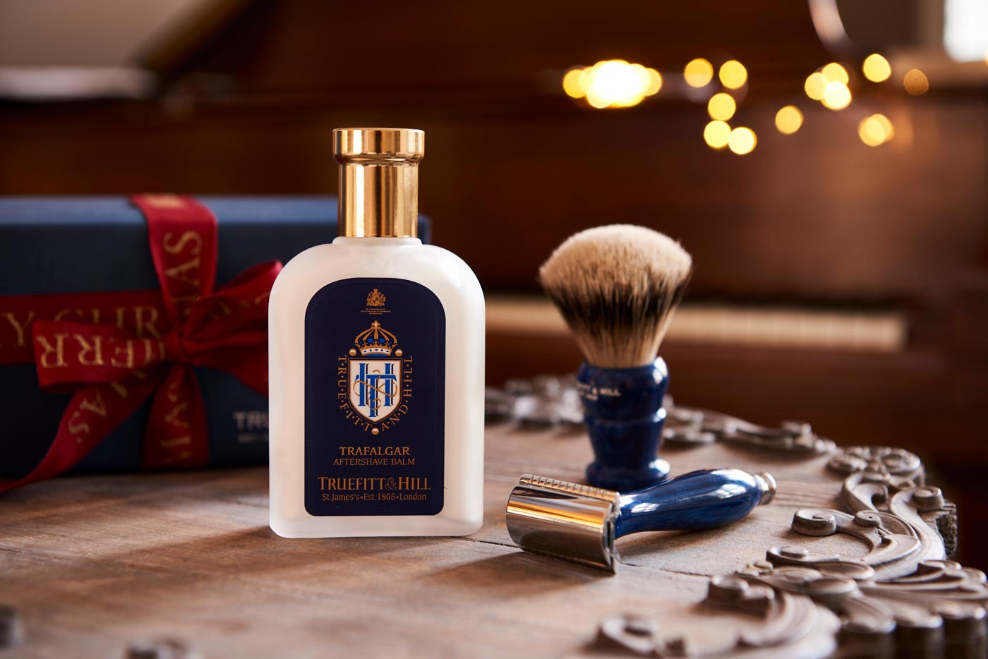 Lifestyle photography mens grooming products - London photographer Del Manning